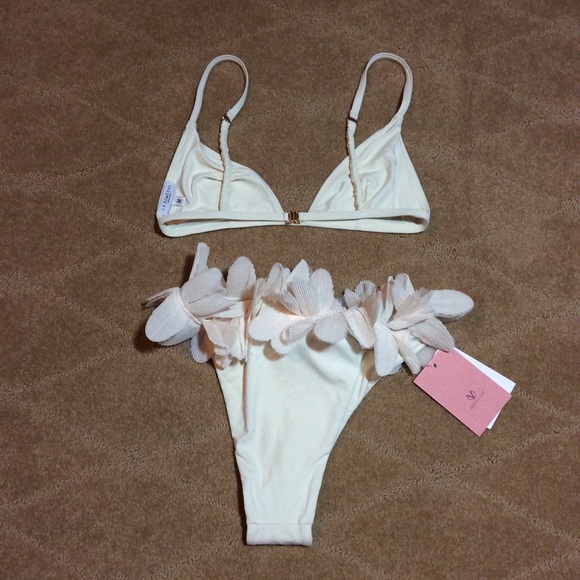 La Reveche NWT Fatima Ivory Bikini Set, M - Picture 8 of 14